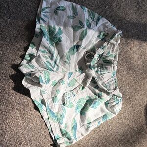 Floral Green and White Women's Shorts